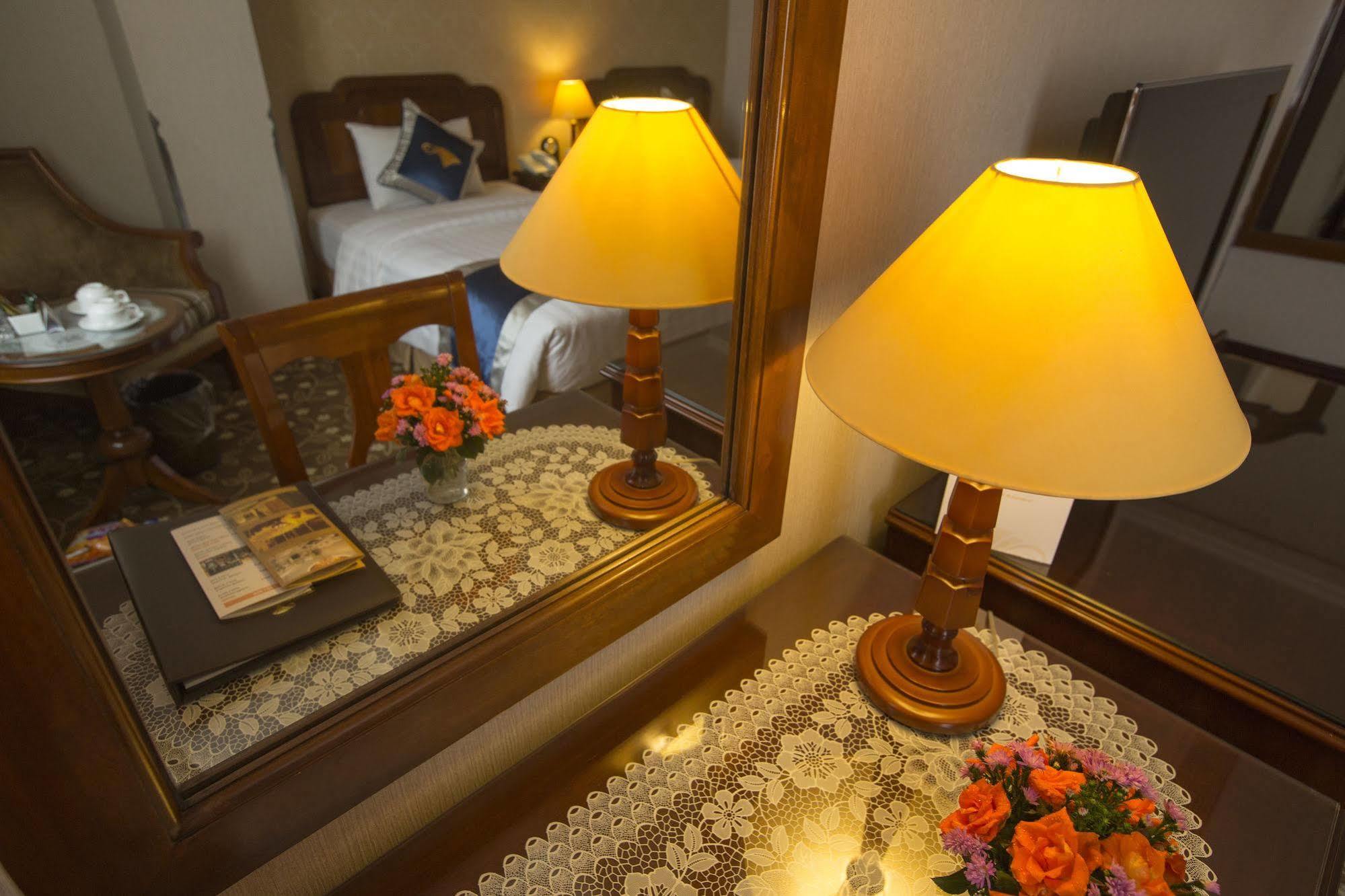 Adamas Hanoi Hotel Екстер'єр фото