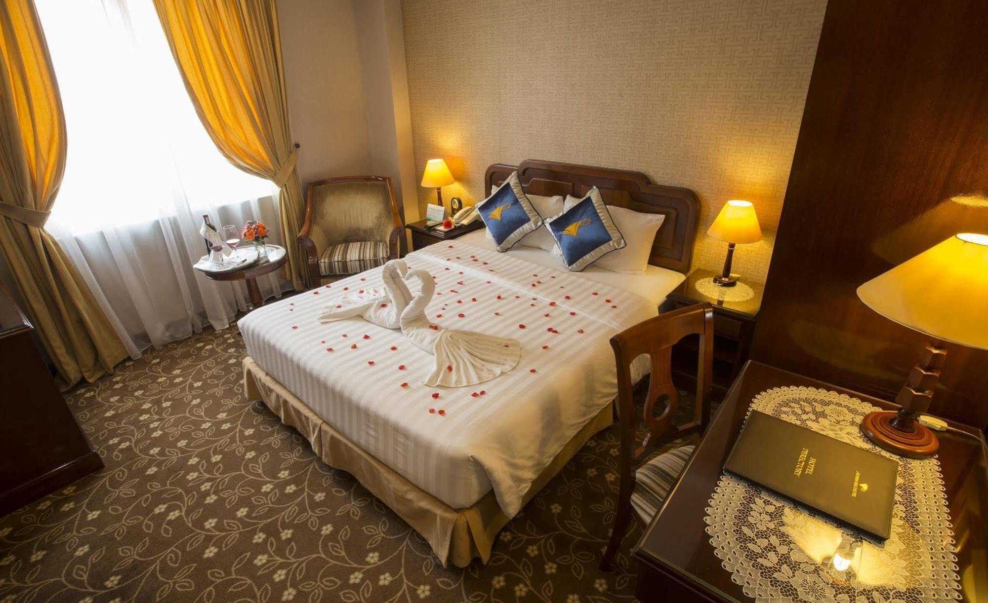 Adamas Hanoi Hotel Екстер'єр фото